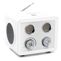 Radio Reloj Am/Fm Pod Cube Rd-113